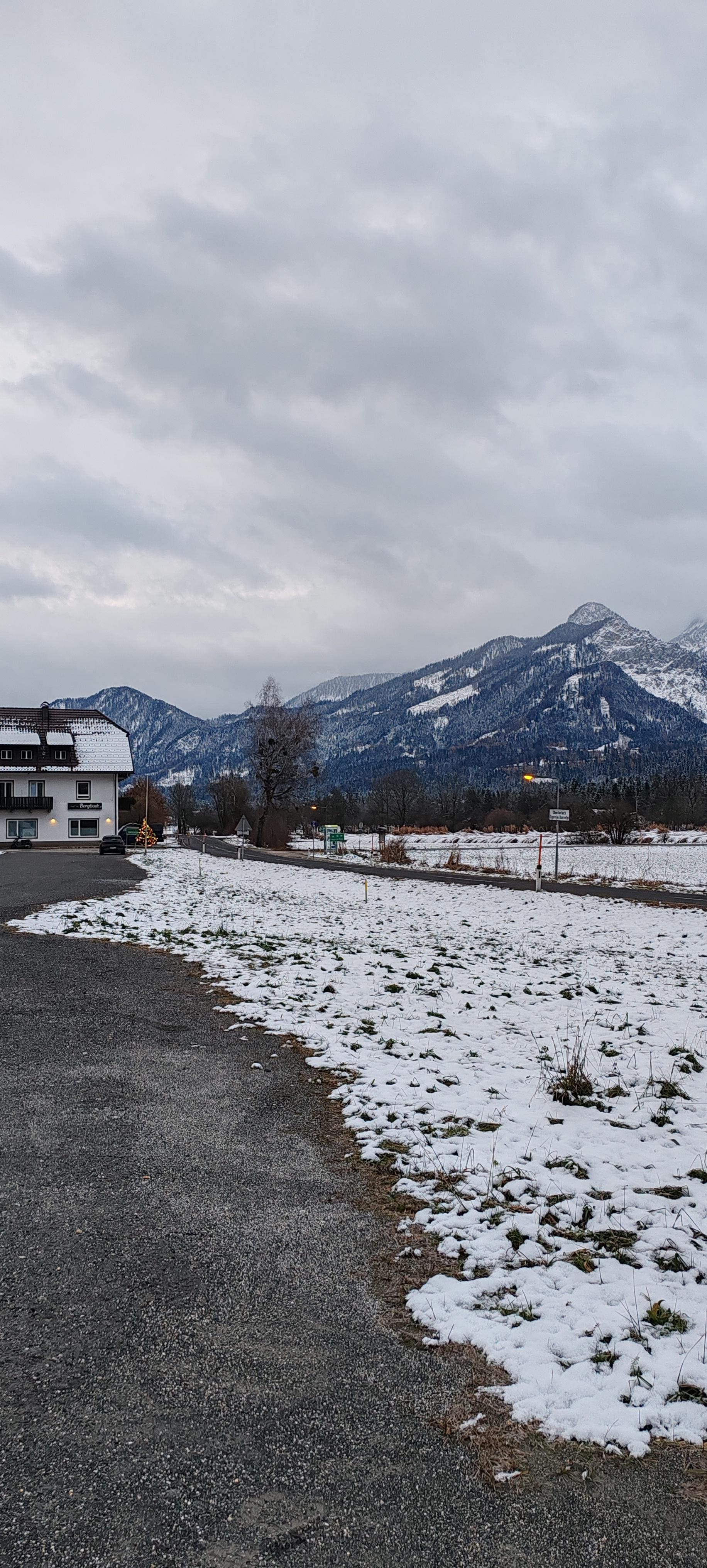 Upeassa vuoristomaisemissa. 