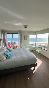 Room with King Bed and a ridiculous view!