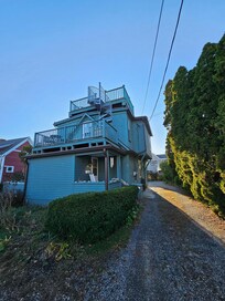 Front of the house (our door was behind this in the driveway)