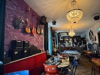 The breakfast lounge