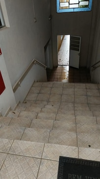 Escada de acesso a garagem