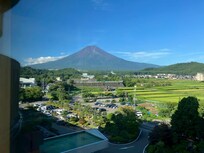 早朝には赤富士を見ることができました。