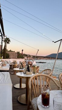 beach restaurant