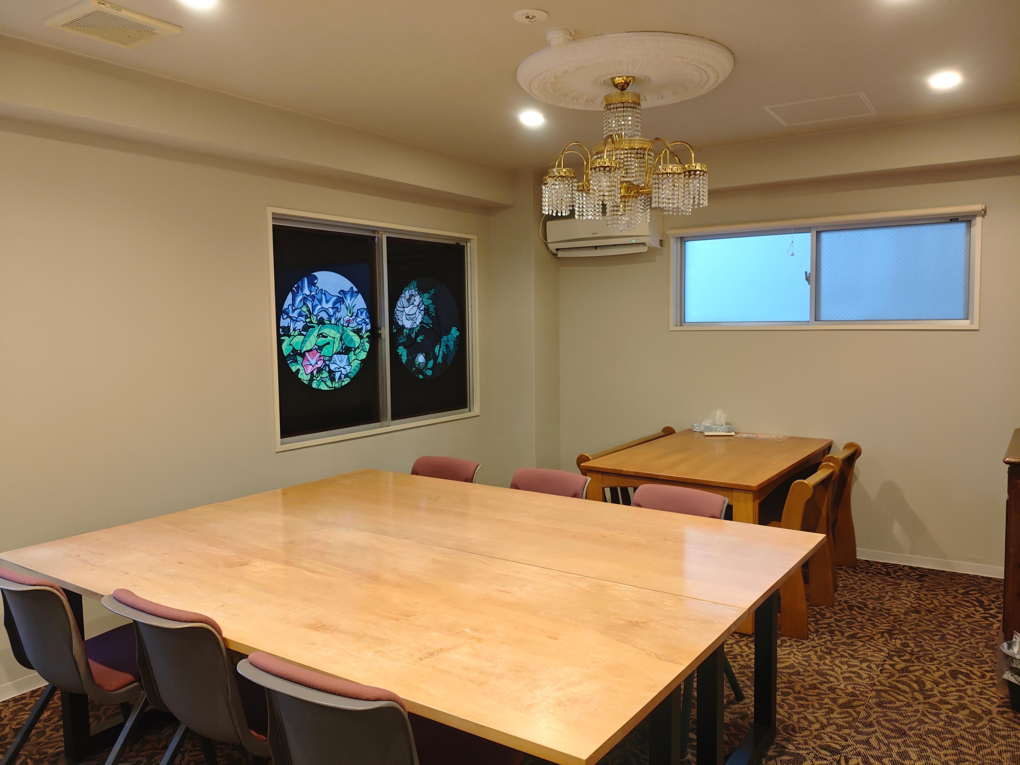 食事、休憩スペースかな