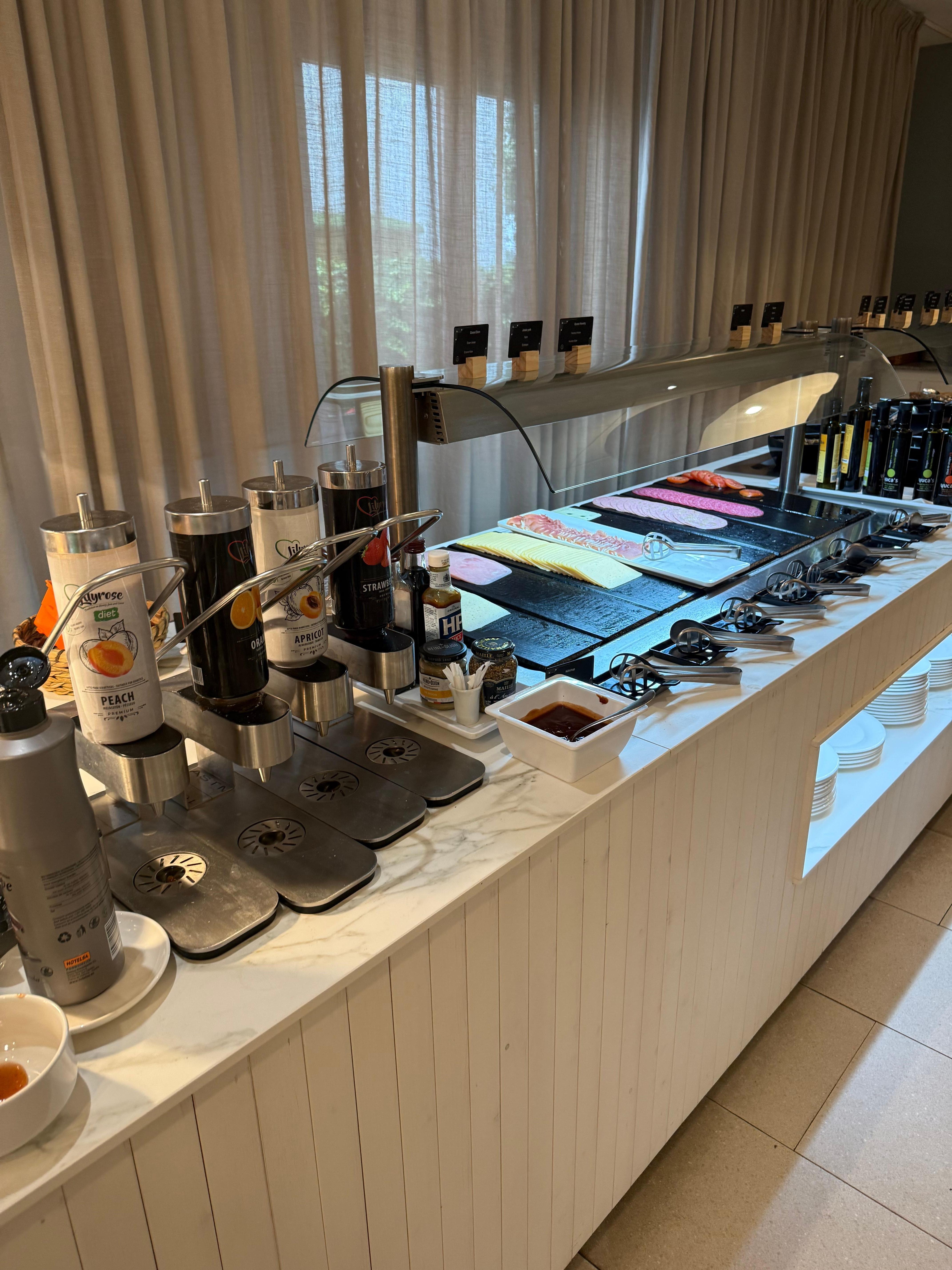 Petit dej du choix mais pas de qualité 