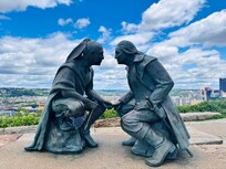 Statue of George Washington and Seneca leader Guyasuta on Mt. Washington