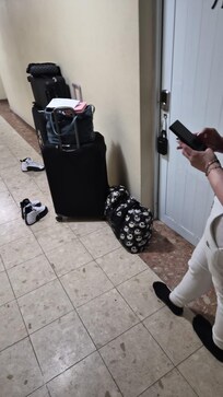 No code to access apartment host never answer me back horrible experience