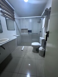 Super nice bathroom