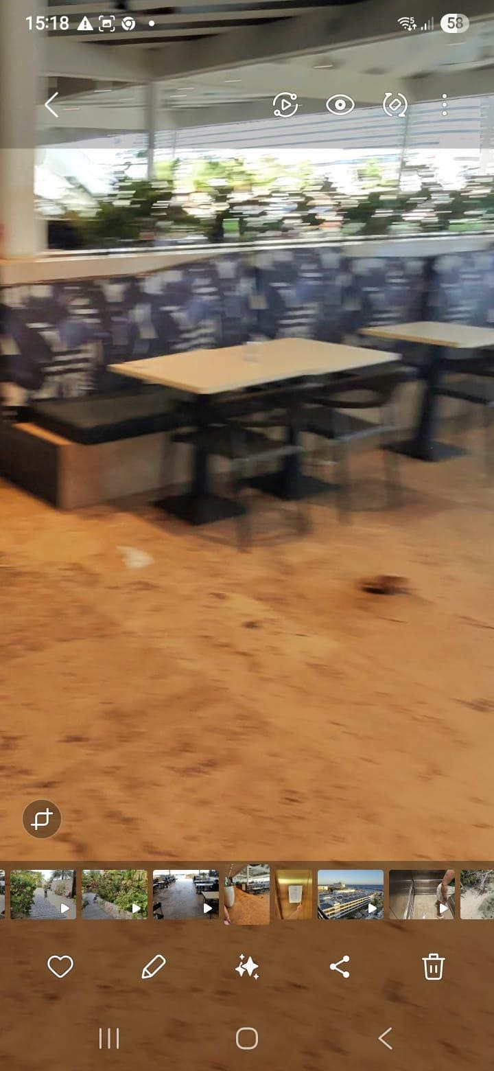 sujeira praça de alimentação