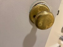 Broken bathroom knob
Sage Hotel Santa Fe