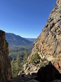Caste Rock hike 15 min away!