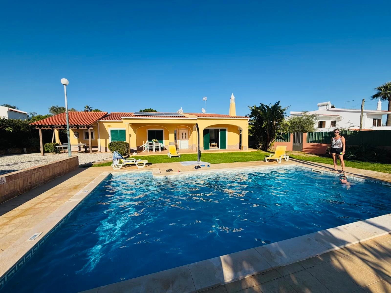 Beautiful yard & pool