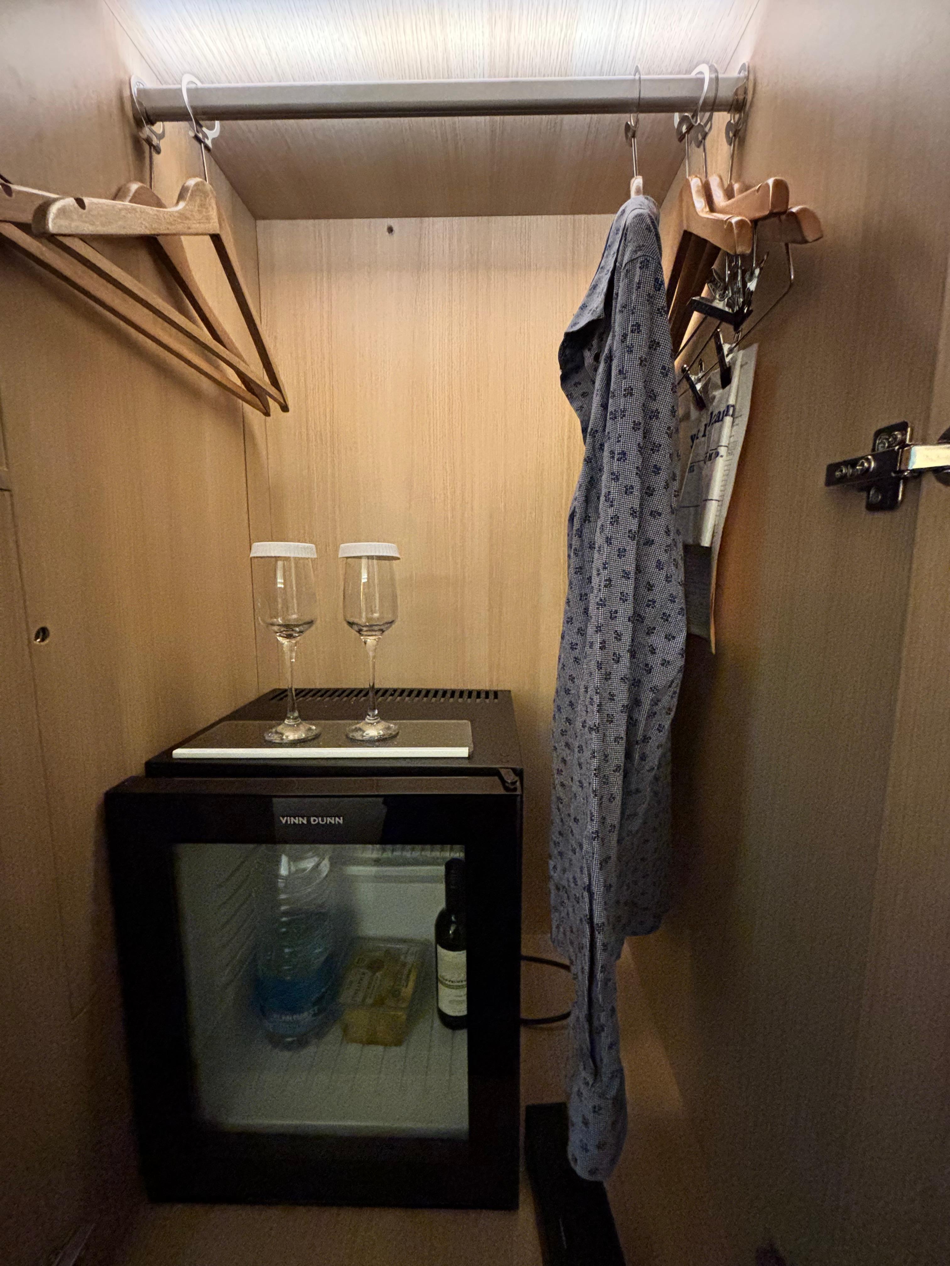 Tiny cupboard space. Can’t hang clothes up as fridge in way