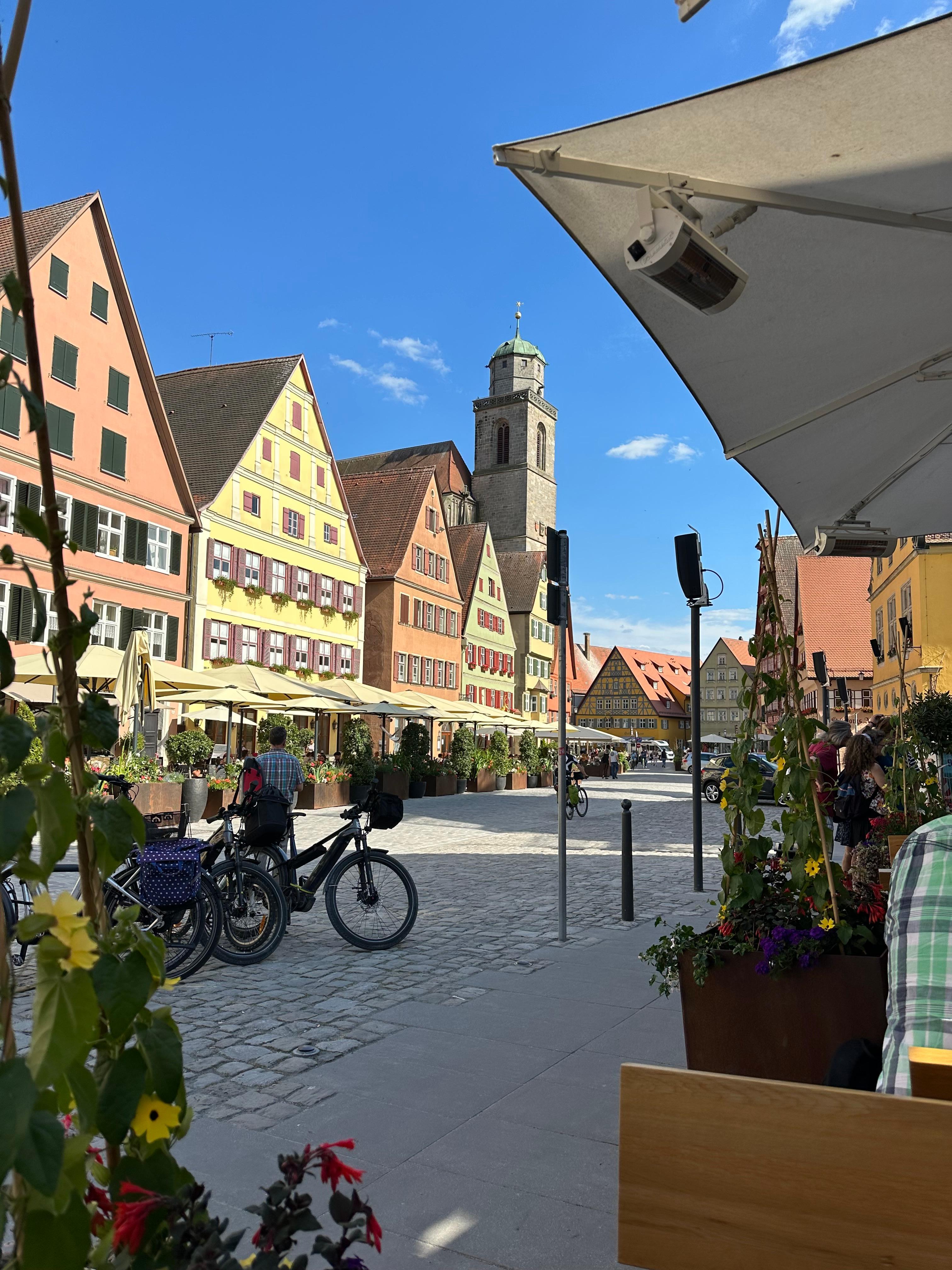 Great views and people watching from the hotel restaurant. The food was delicious too!