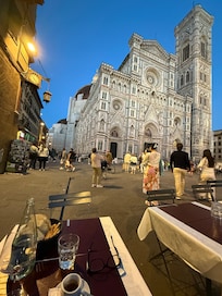 Sunset dinner outside the Duomo