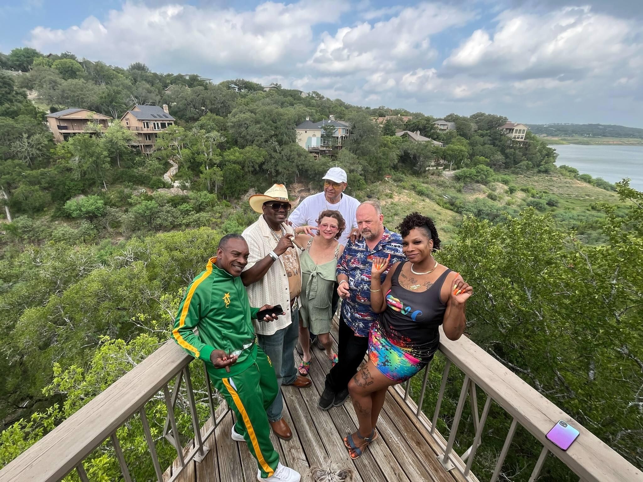 Some of our WRB Universal Group enjoying the tree house overlooking lake Travis in Spicewood Texas #untvlive #wave879 #ironwolf #wrb #treehouse #vrbo 