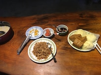 老闆娘預先準備的早餐,等人到才把菜下鍋,一定給客人熱騰騰的美食
豆腐乳真的很棒
