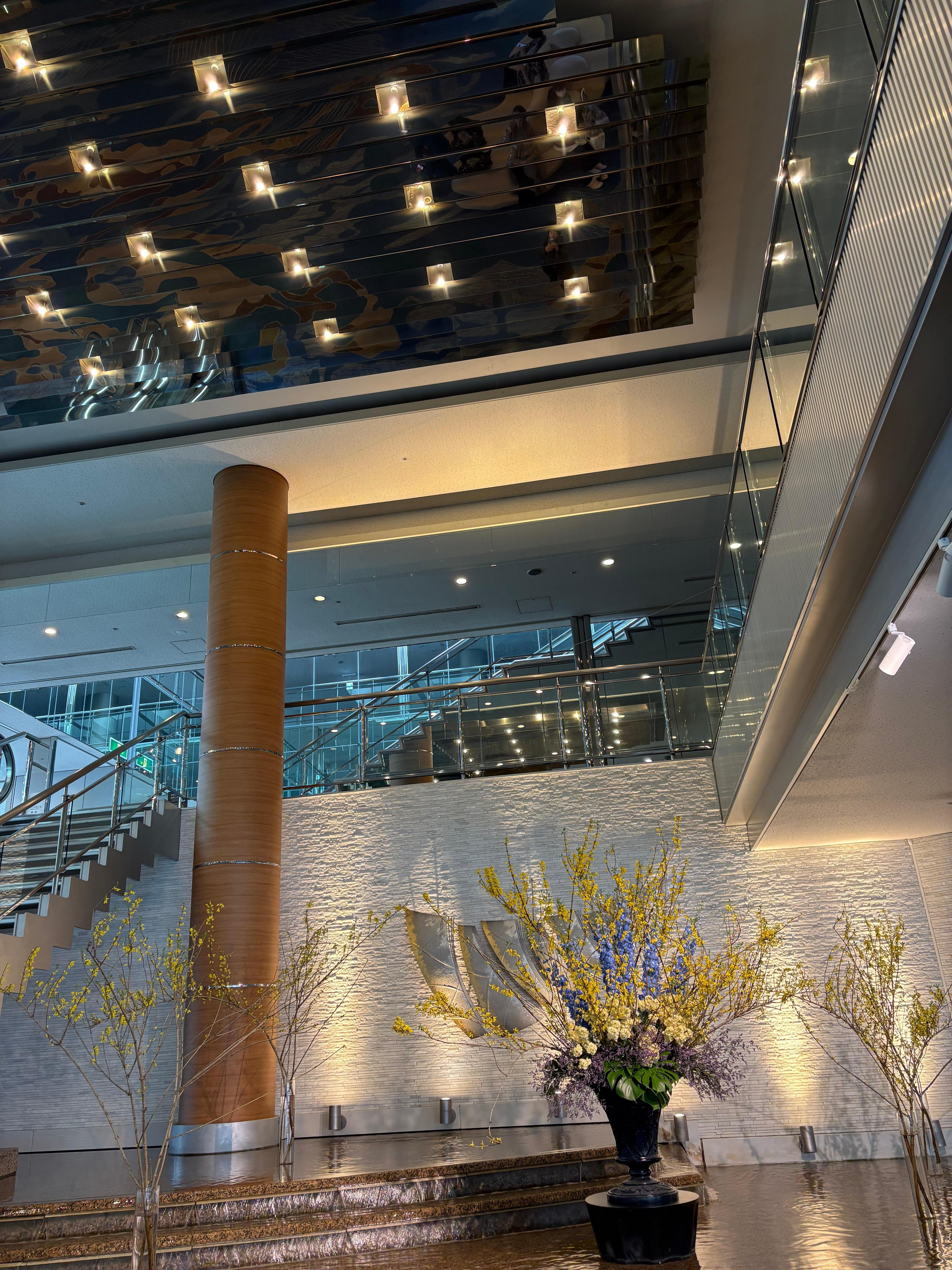 豪華なエントランス。