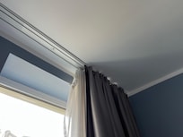 Gardine löst sich.