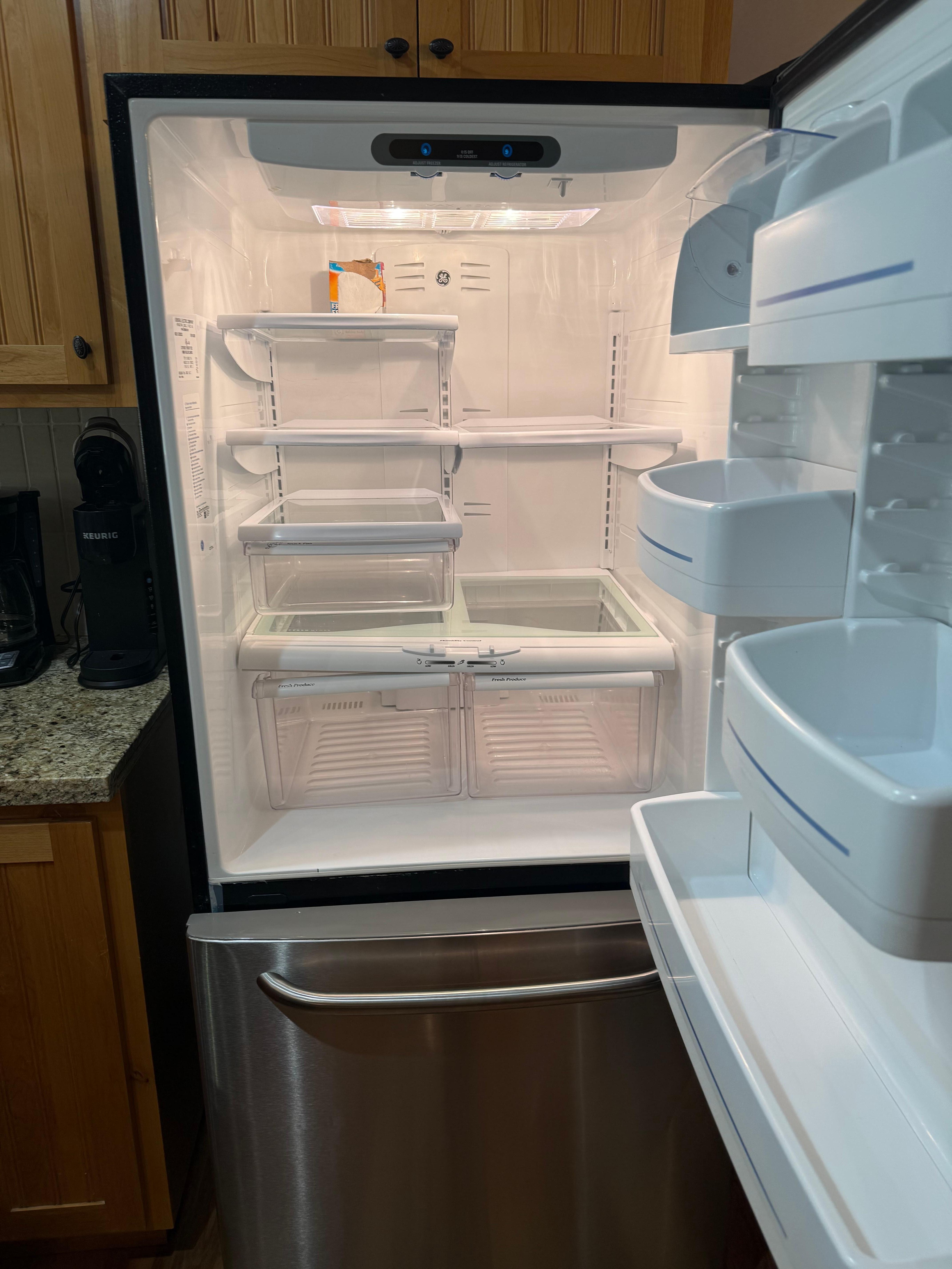 Pictures to proof to the host the amenities are not there she is telling me they are.