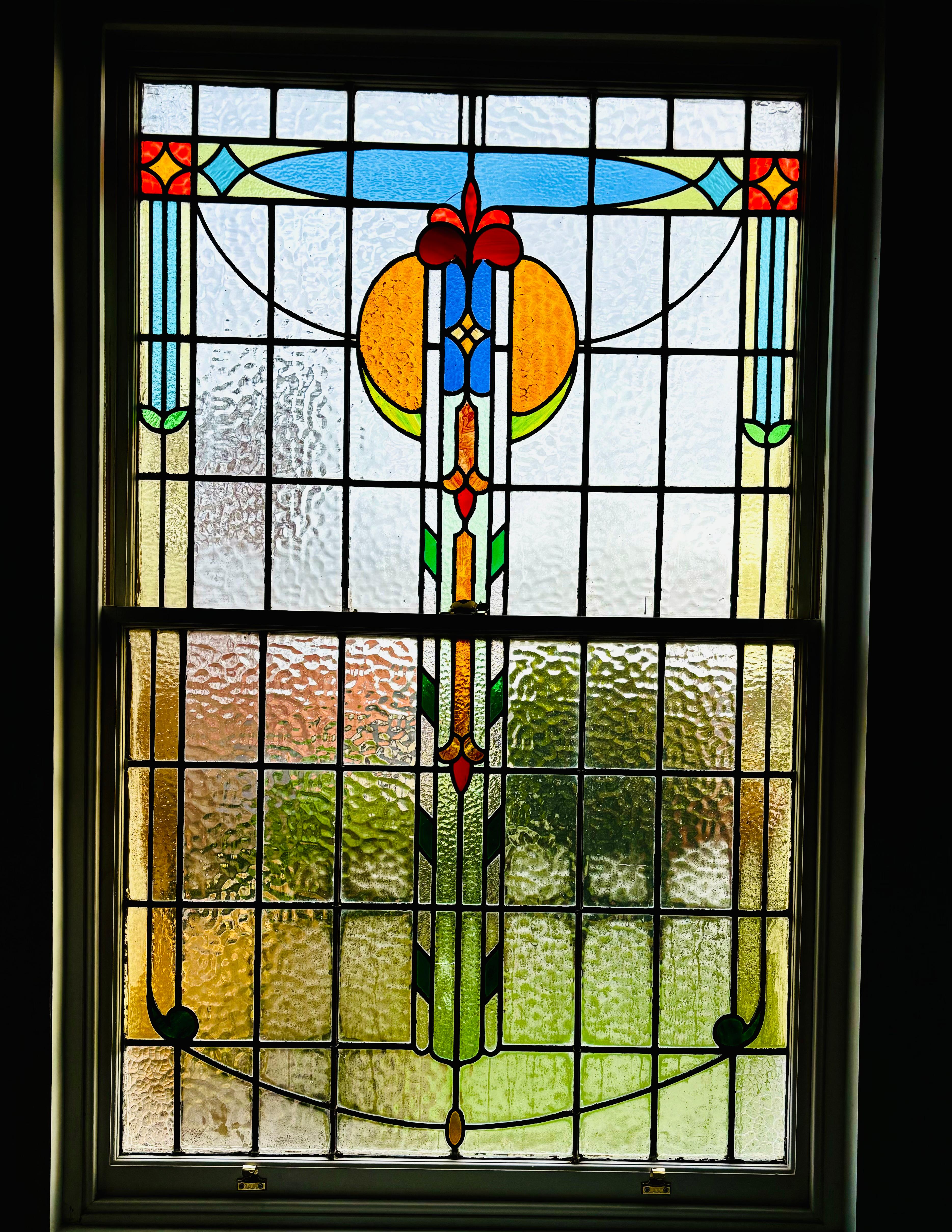 Stunning window in the bathroom 