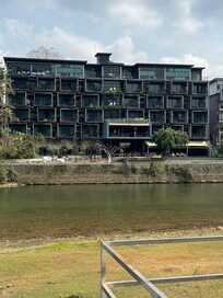 Nothing like the pictures advertised