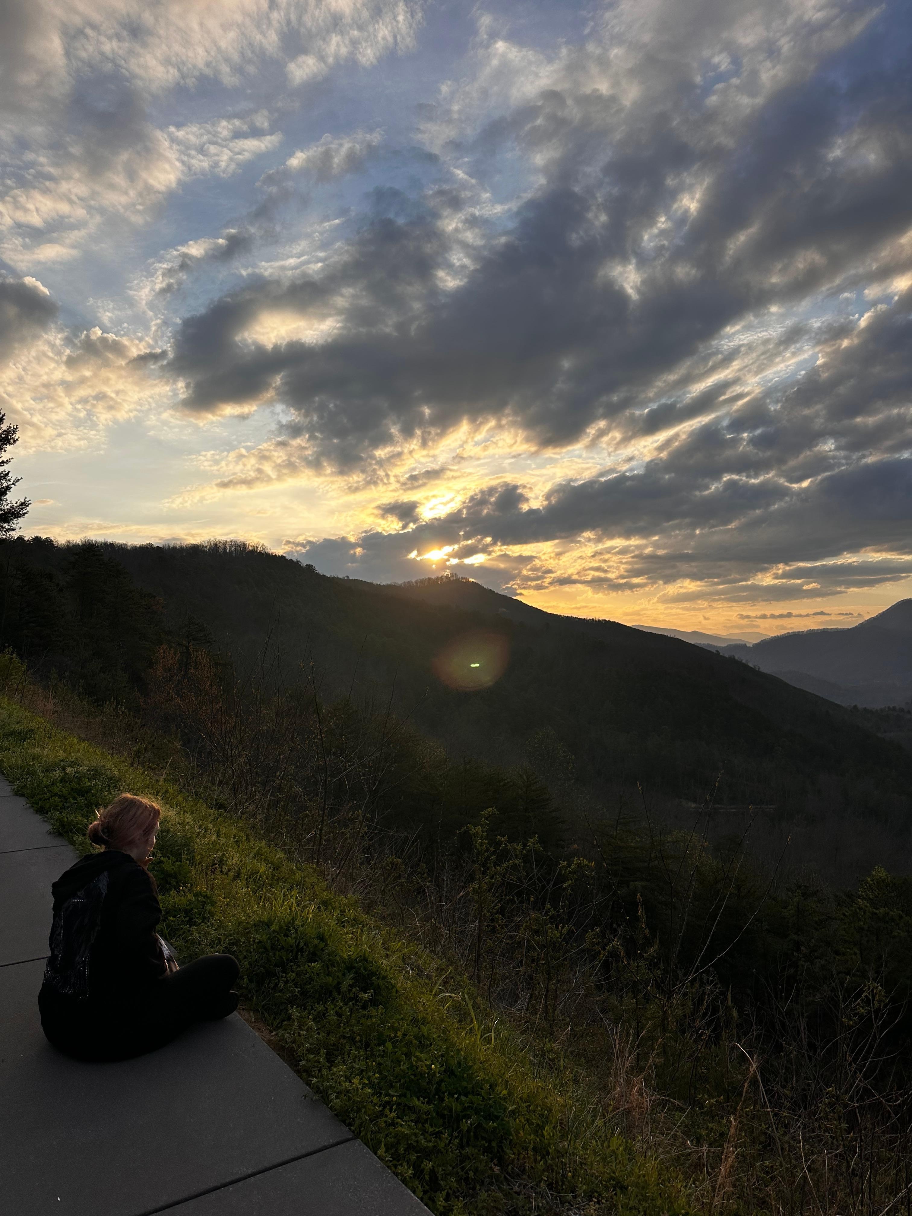 Nearby Foothills Parkway - a nice way to watch the sunrise!