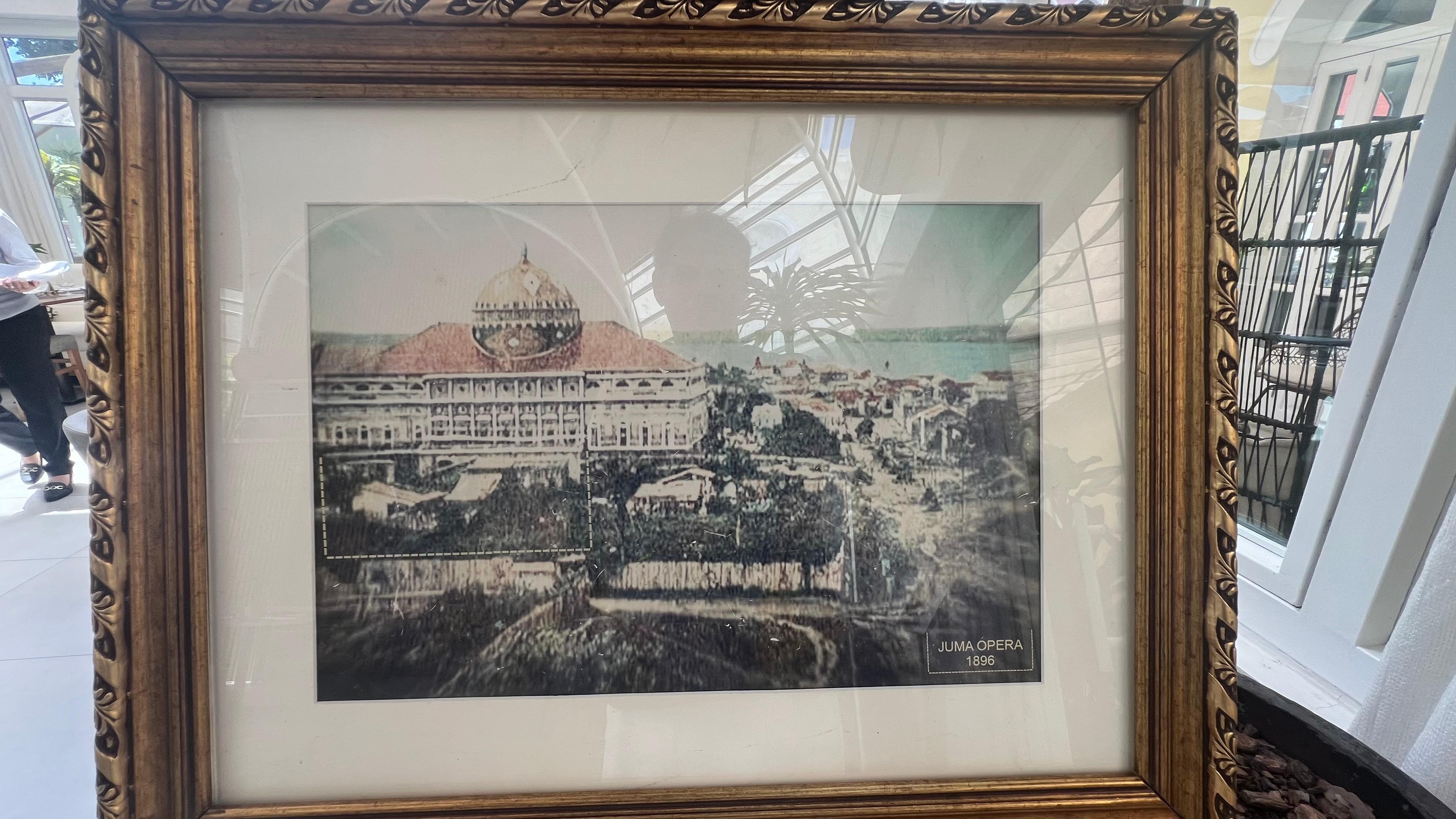 Valoriza a história do hotel.