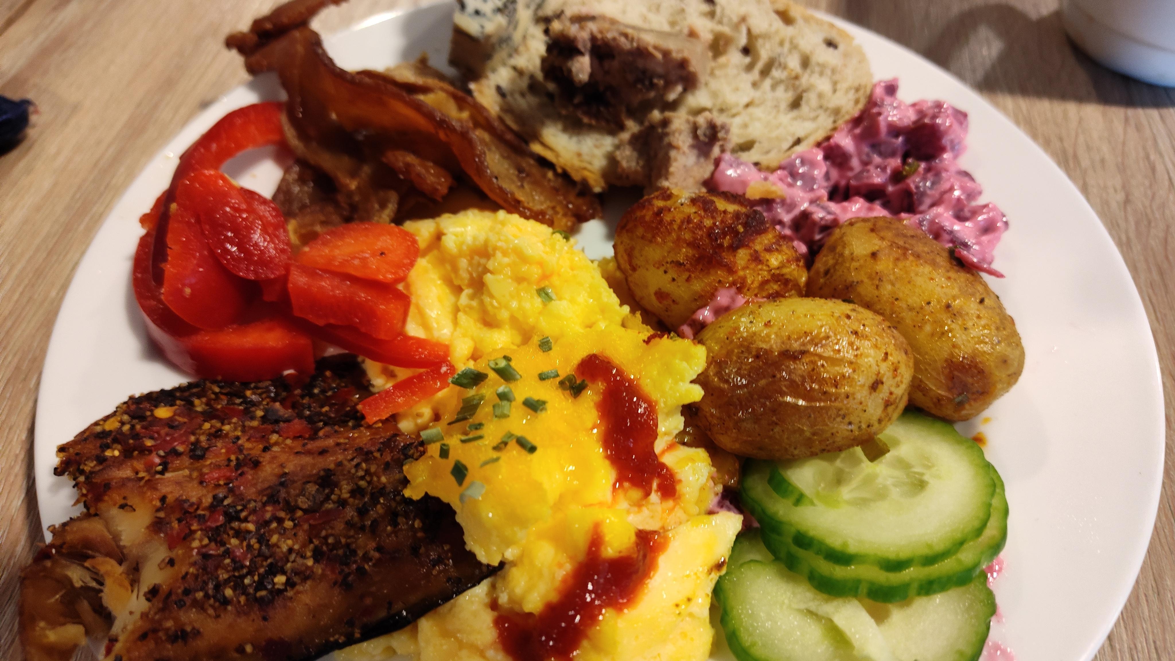 Lots of breakfast choices