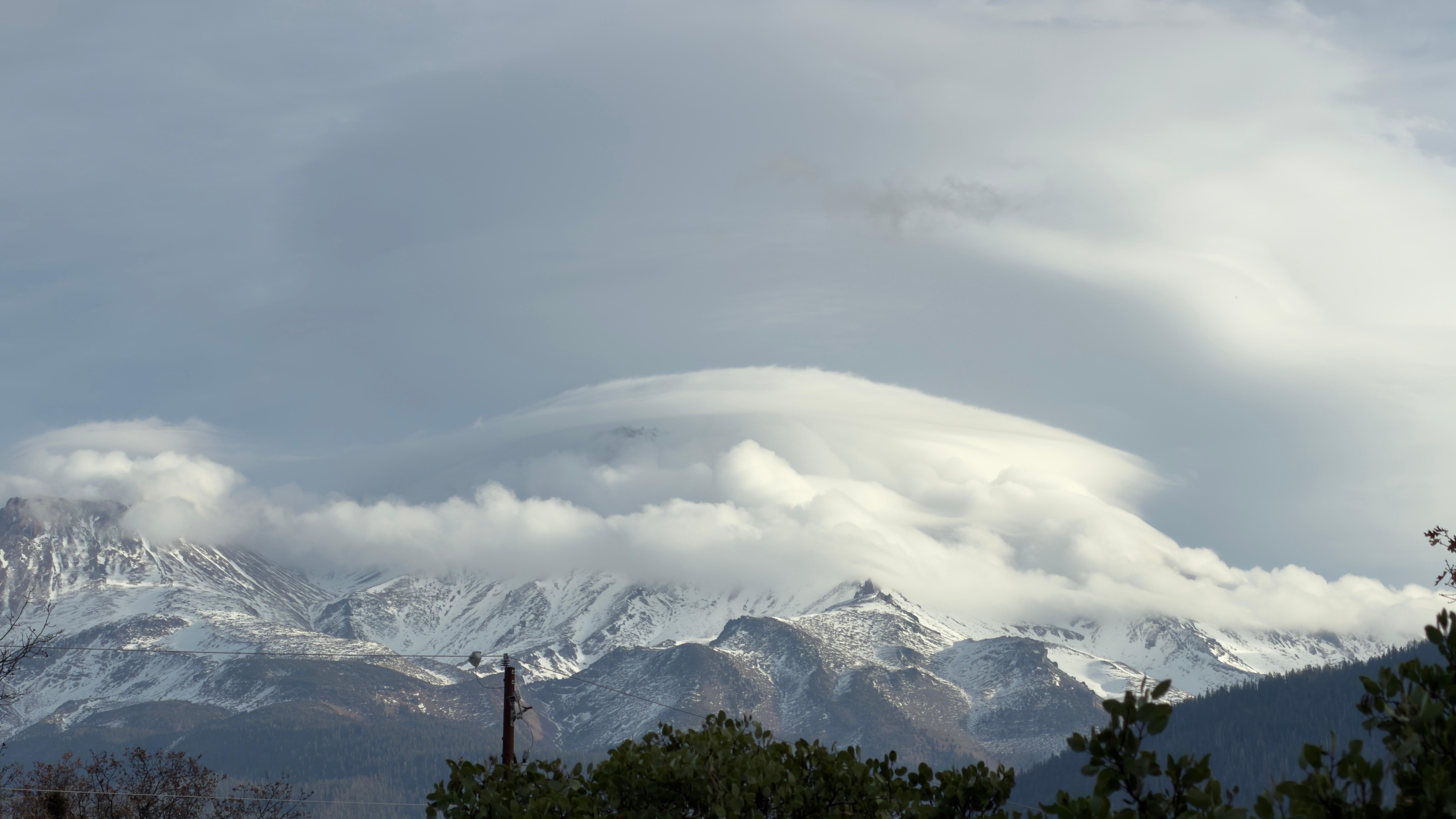 Lenticular cloud