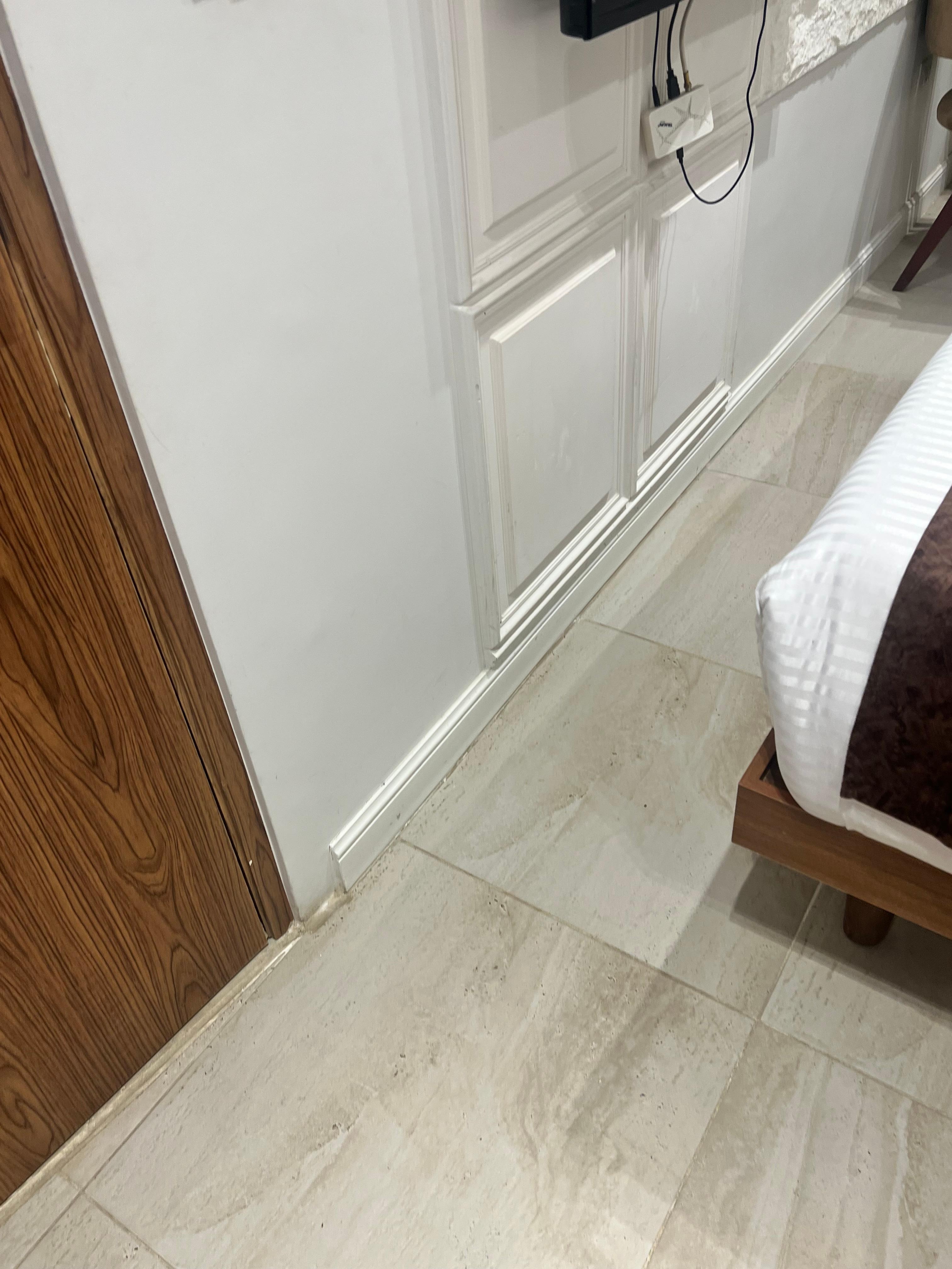 Room v nice balcony overlooking pyramids