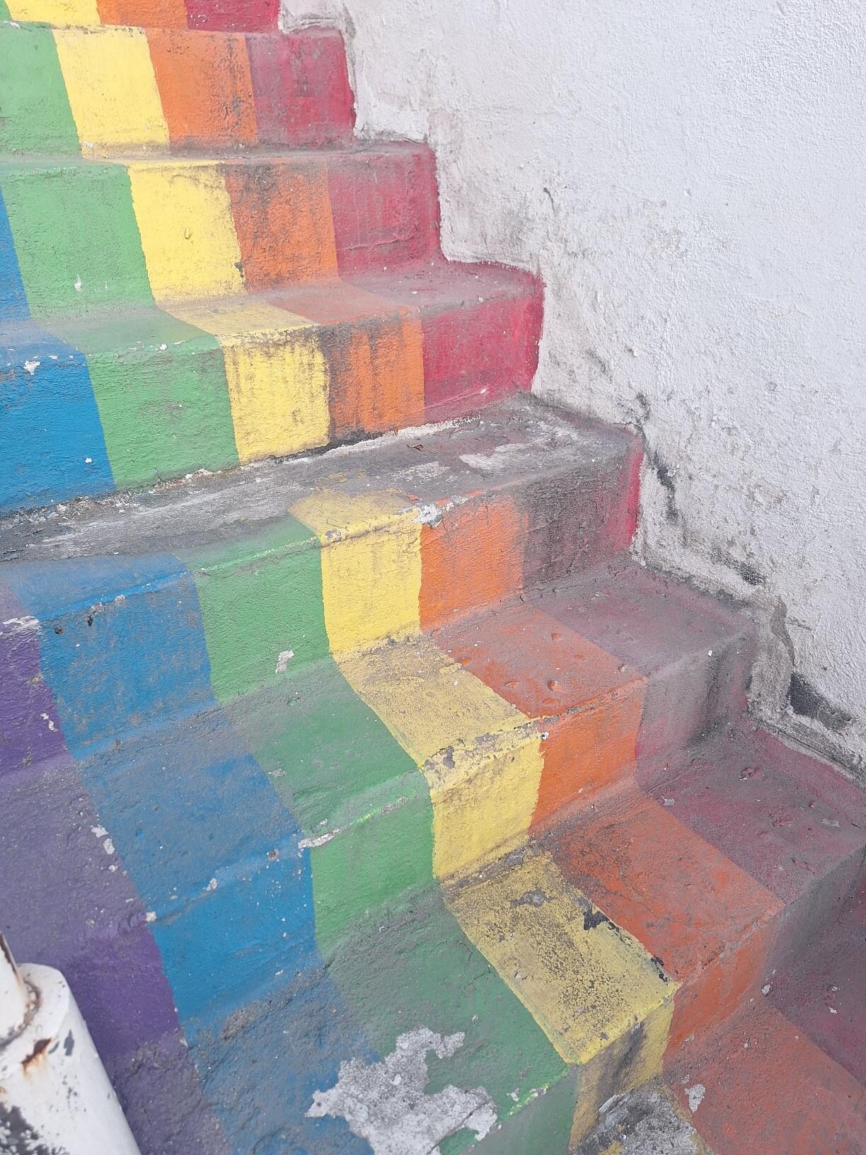 Dirty/dusty 2nd to 3rd floor steps have been like this for awhile . Again it needed an easy  30 minutes wash down to improve.