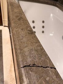 Broken rim on the tub