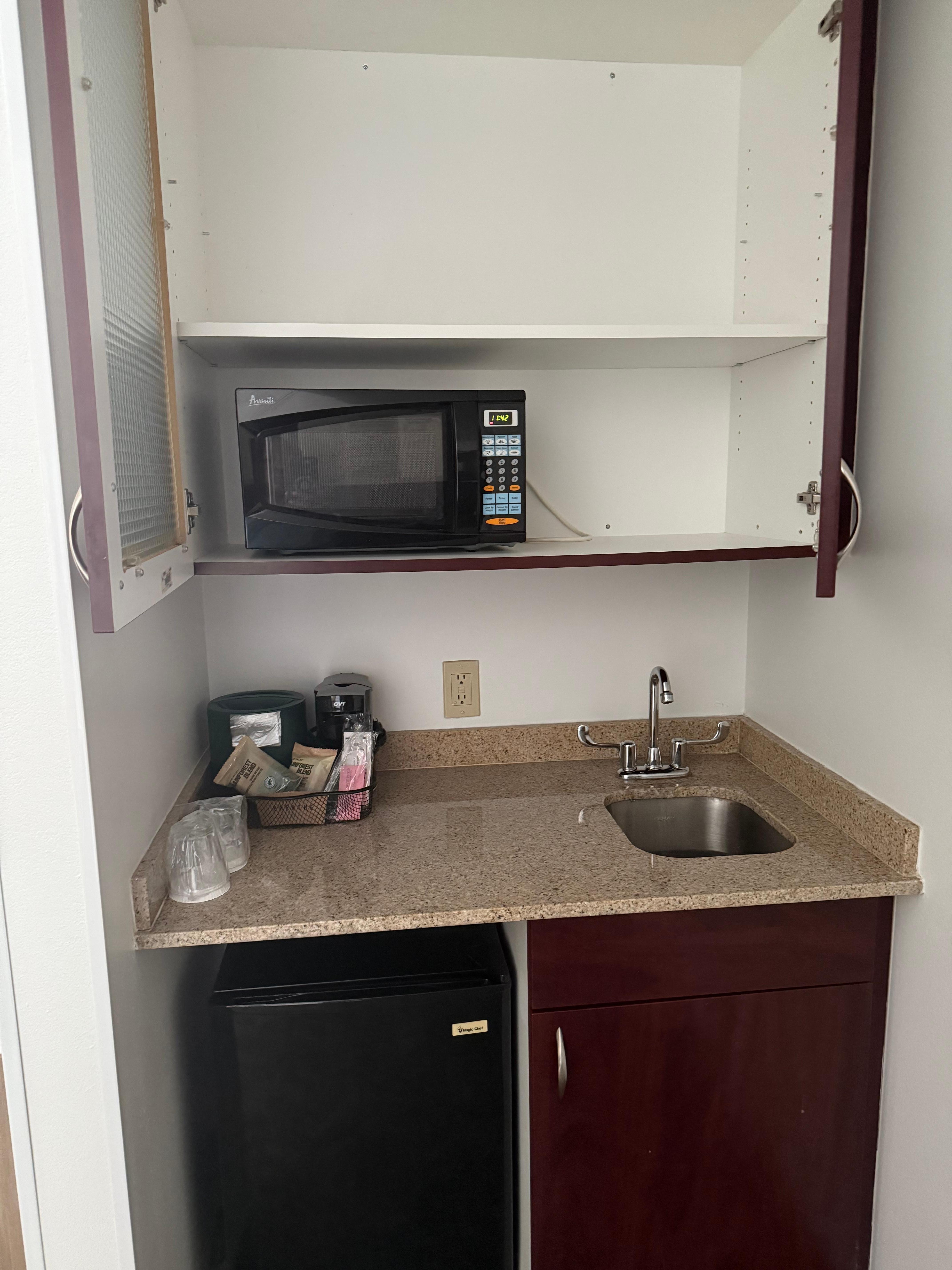 Sink, microwave, and coffee machine 
