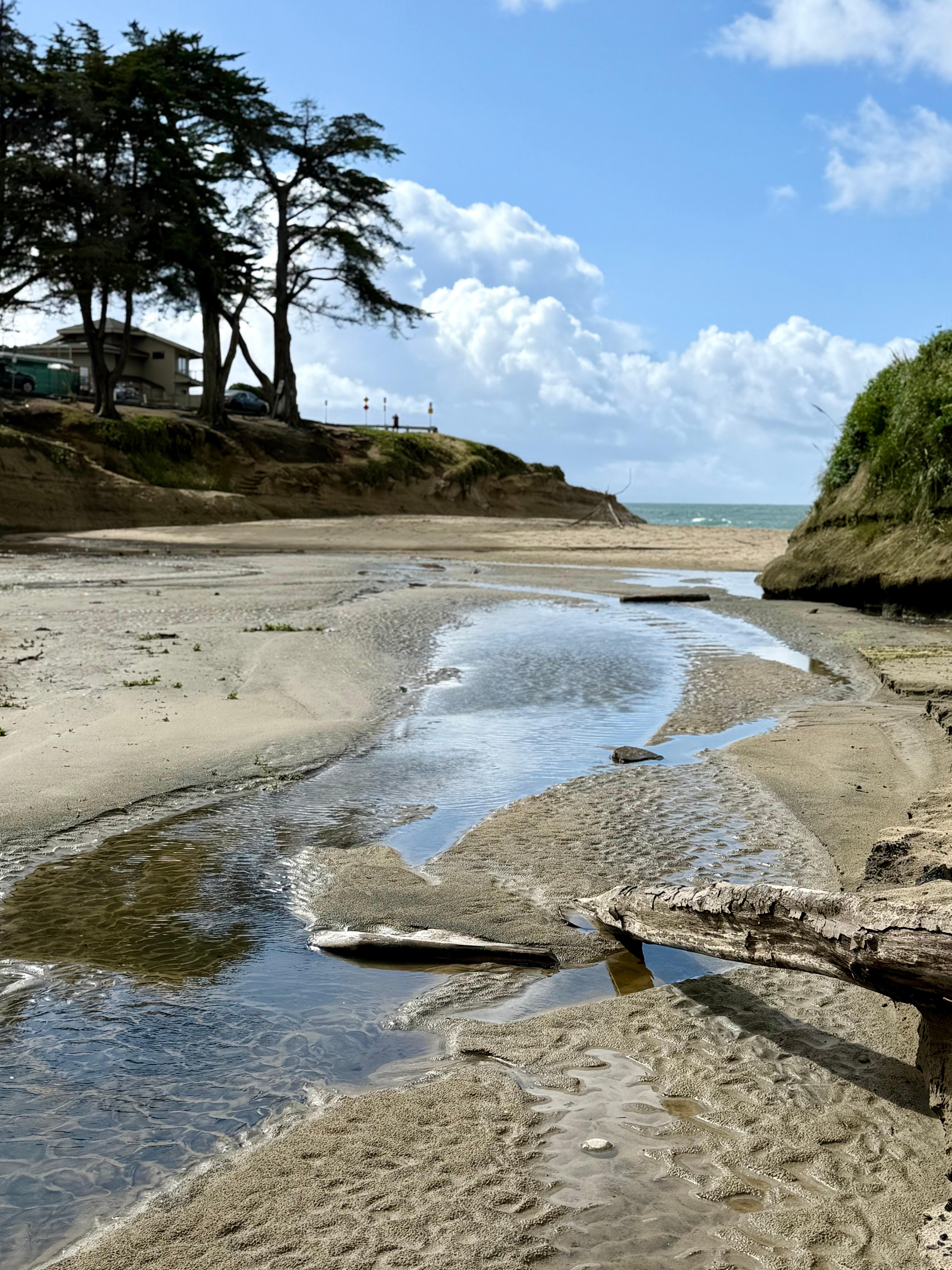 Beach is less that 100ft away approx