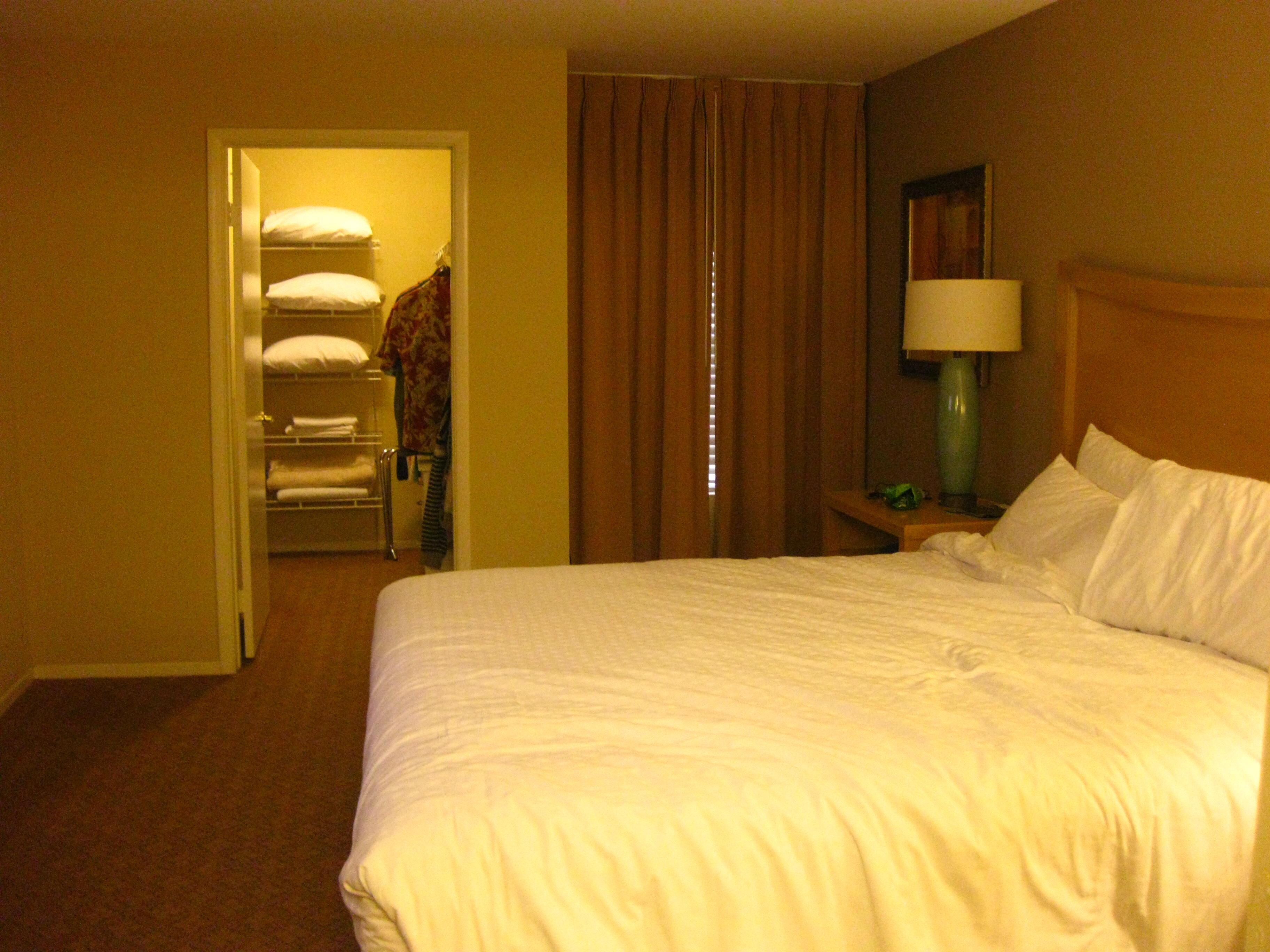 Bedroom & walk-in closet