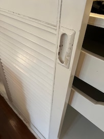 See condition of wardrobe