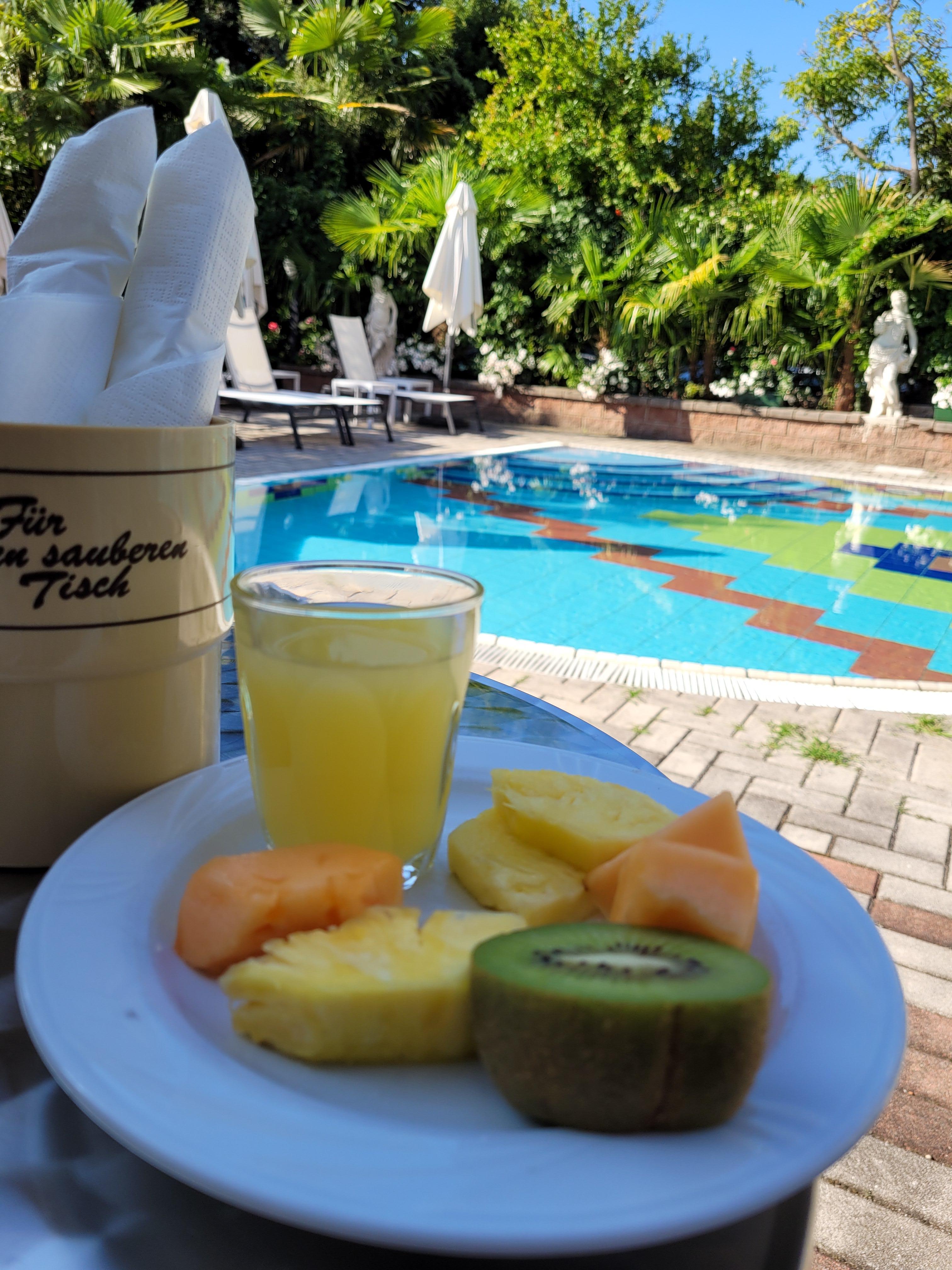 Colazione bordo piscina Top!