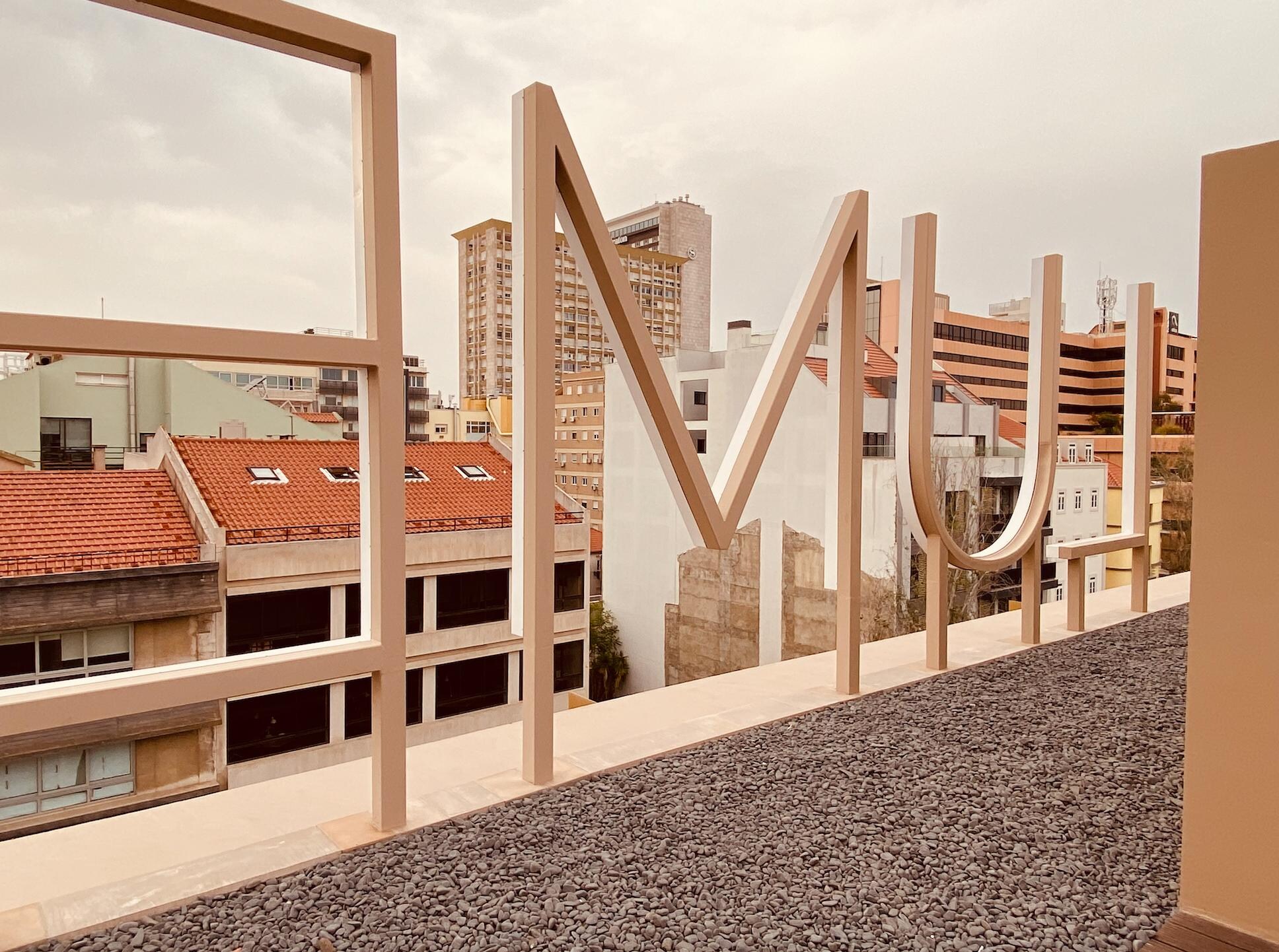 Utsikt fra takterrassen. 