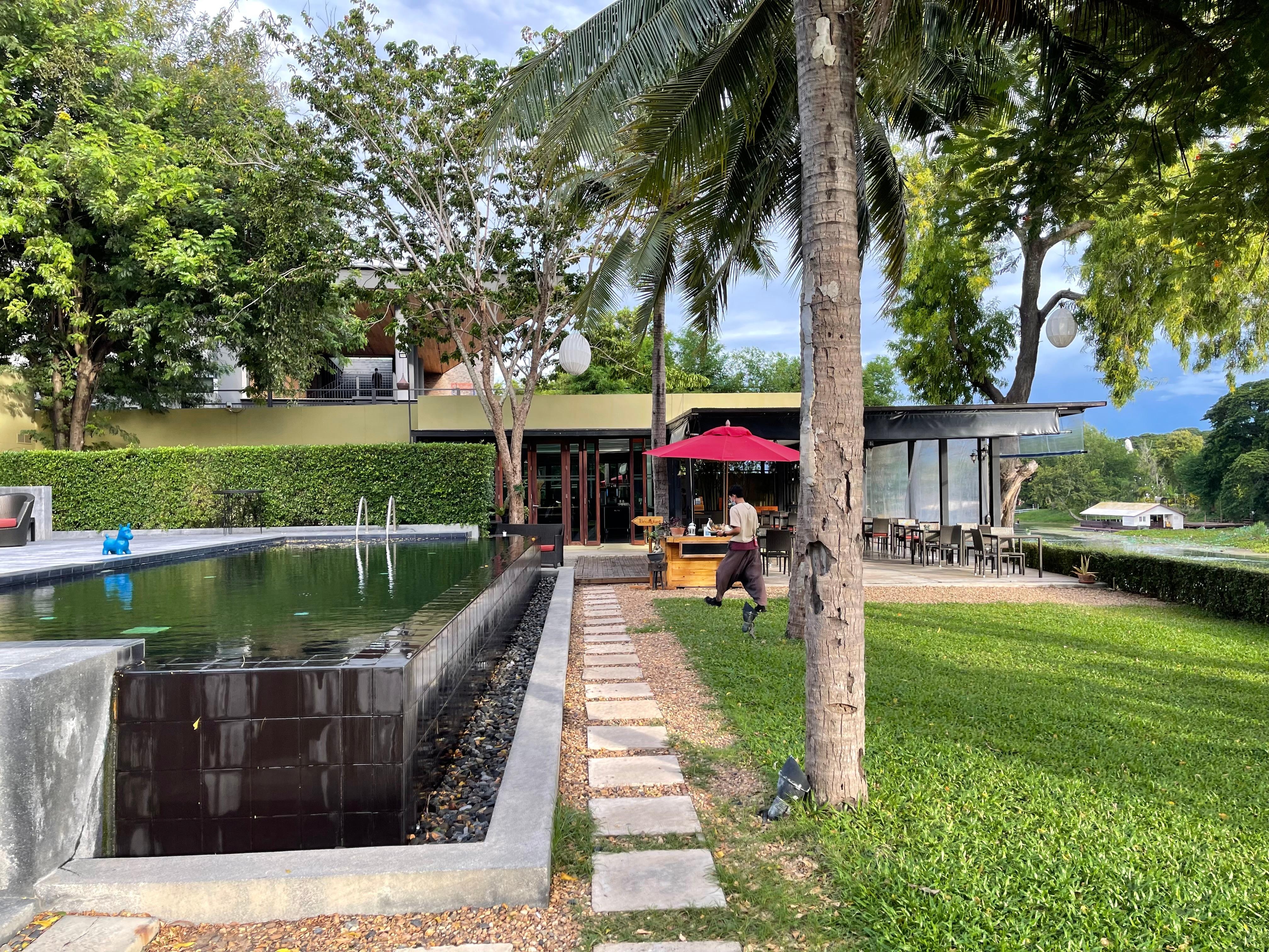 Pool and restaurant