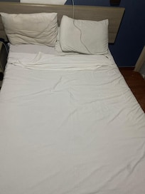 Cama pequena para casal