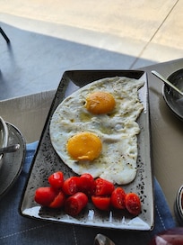 Eggs as you want with fresh vegetables