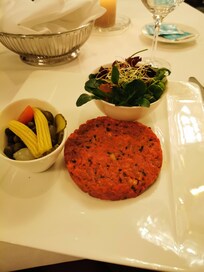 Beef tartar (dinner)