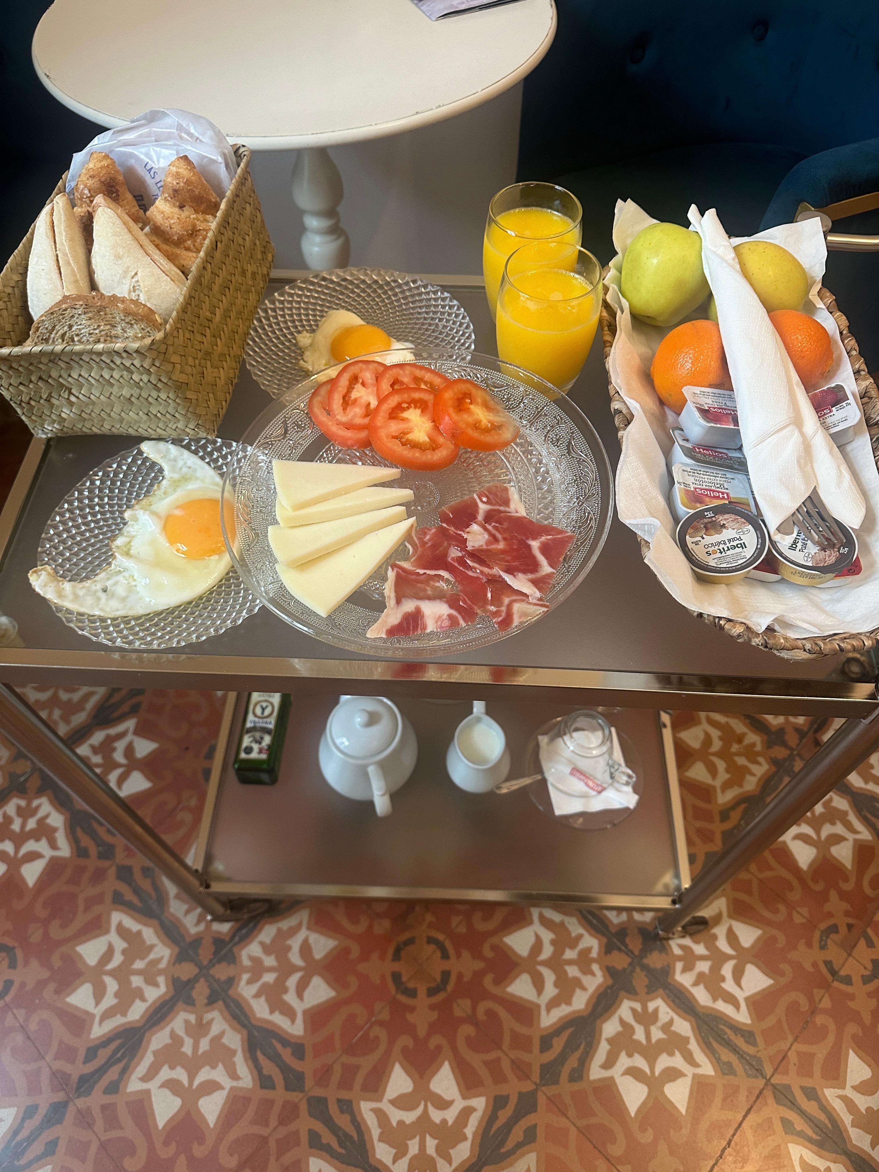 Breakfast served in our room!