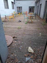 Area per colazione mai pulita.. credo da secoli..