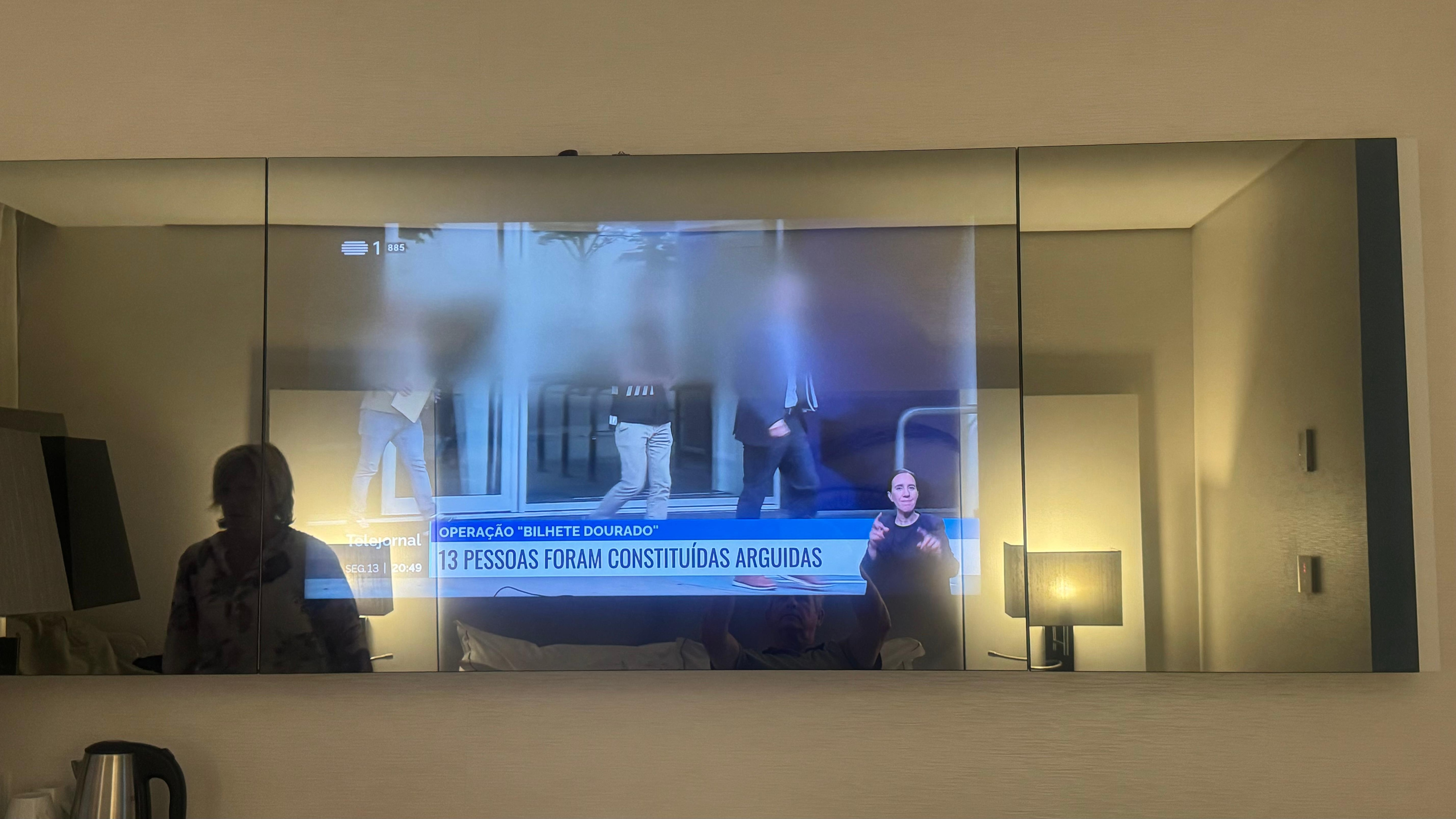 Tv in spiegel