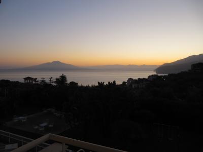 uitzicht vanuit kamer op de Vesuvius