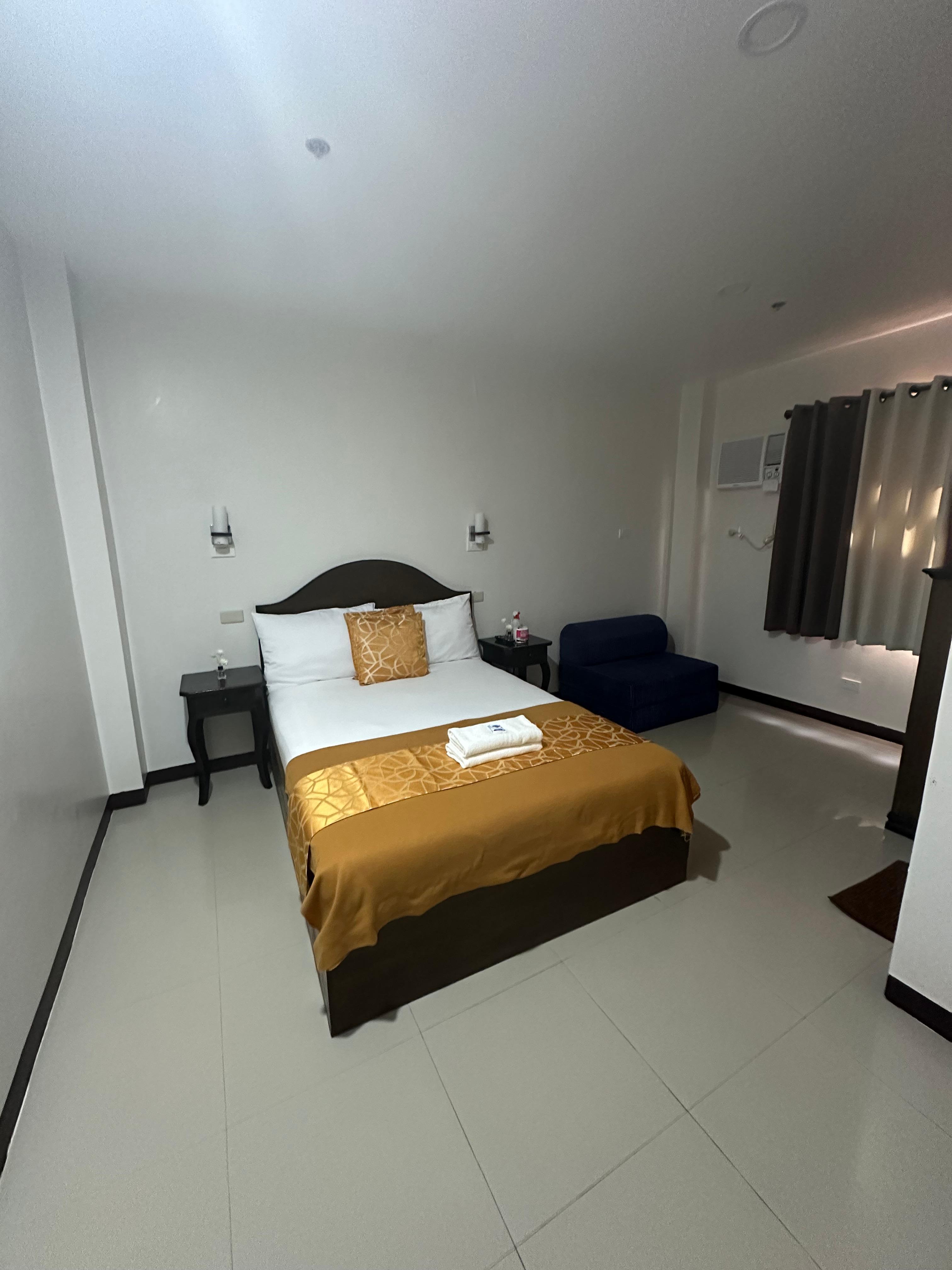 Pic 01 of Deluxe Double Room, 1 Double Bed, Private Bathroom