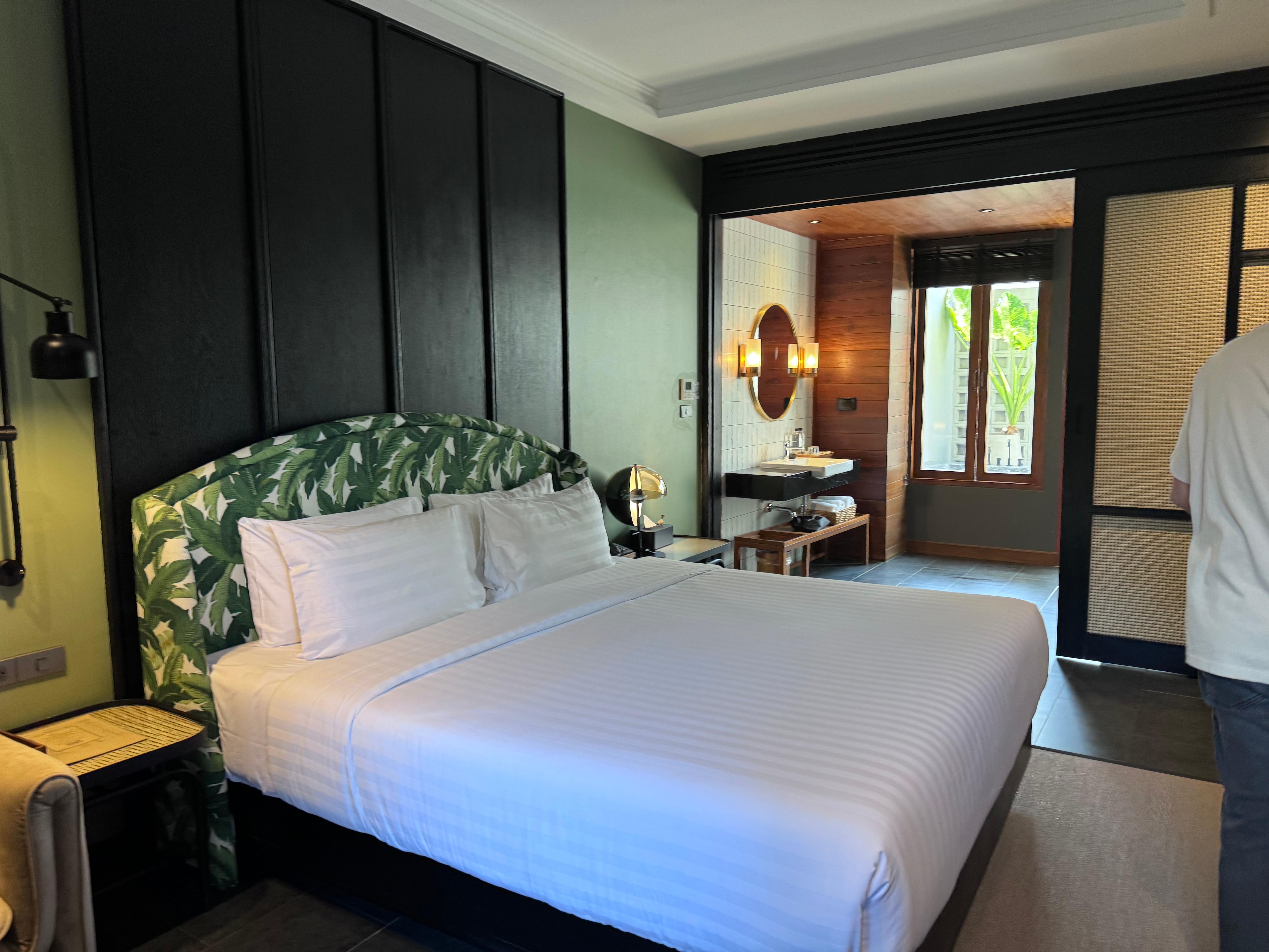 First night’s room with bathtub outside