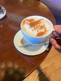 Biggest cappuccino ever 😯